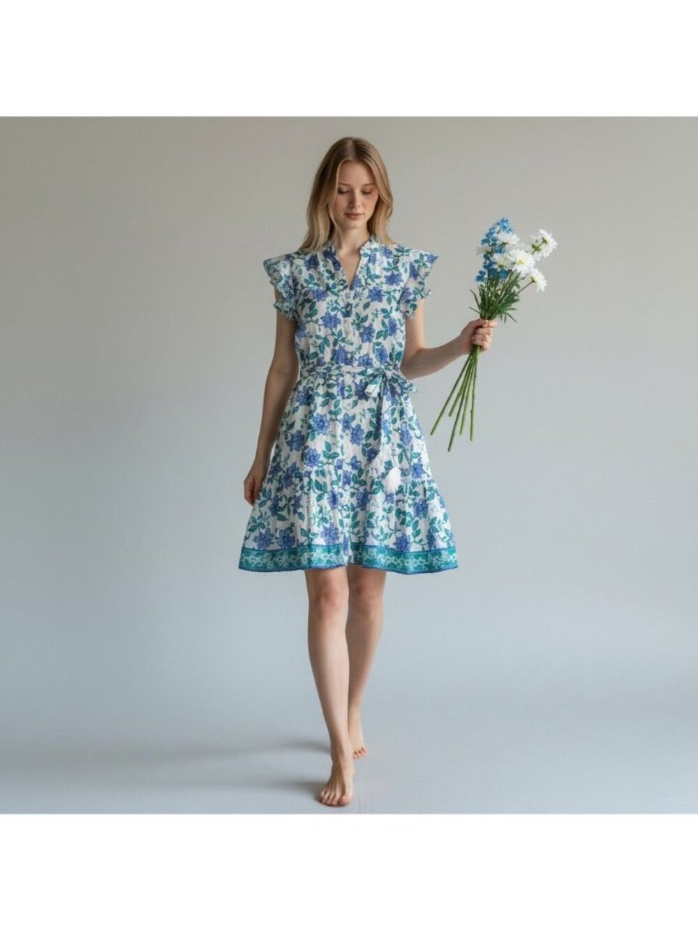 Calypso St. Barth Womens White & Blue Floral Flutter Sleeve Dress Size 10 Button